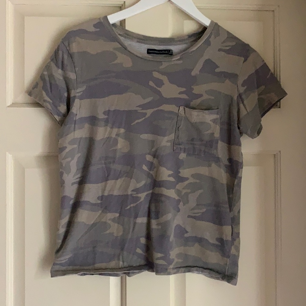 Abercrombie and Fitch t shirt